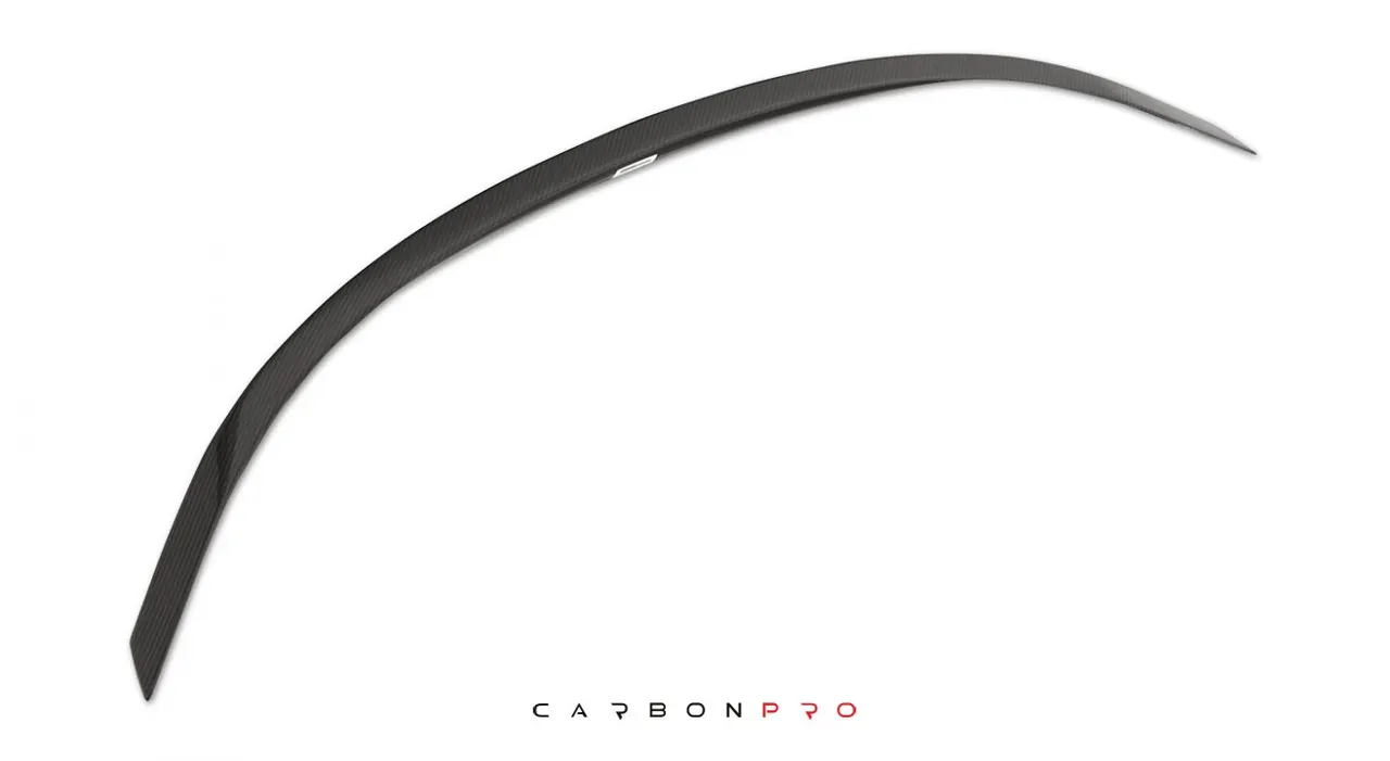 Rear spoiler lip