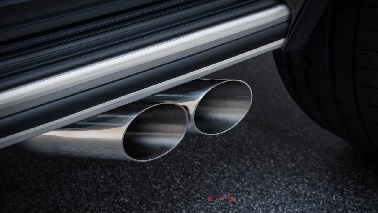 Sport exhaust system with actively controlled flaps – G 500
