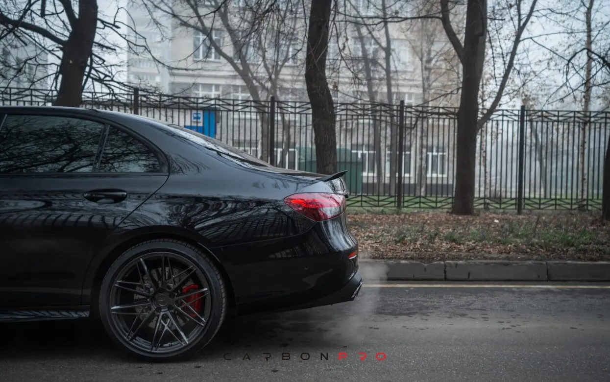 Trunk spoiler CARBON ARROW