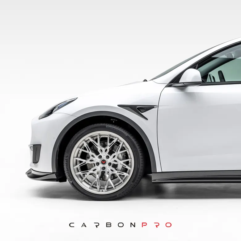 Ventilation openings on the fenders Tesla Model Y Aero