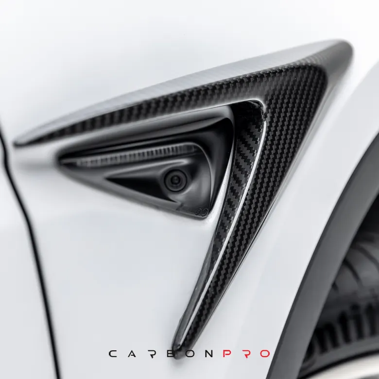 Ventilation openings on the fenders Tesla Model Y Aero