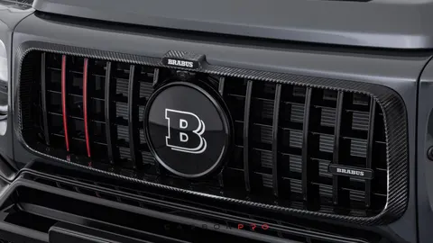Carbon radiator grille attachment