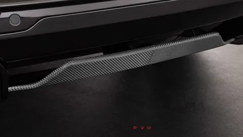Carbon rear diffusor