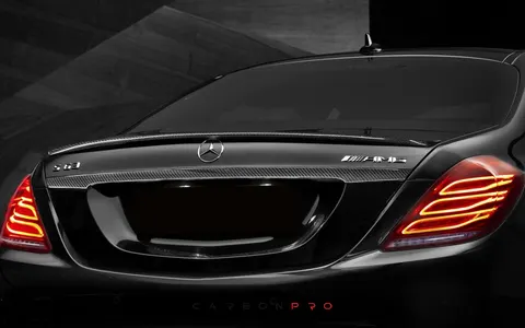 Carbon rear spoiler