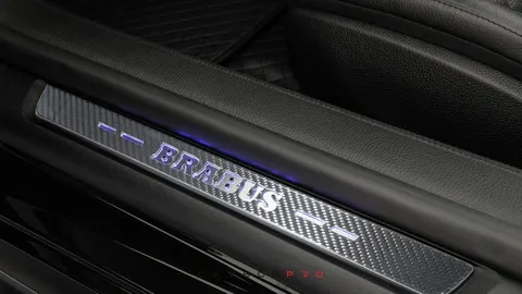 Carbon scuff plates