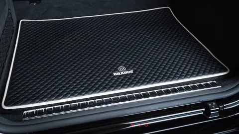 Leather trunk mat quilted