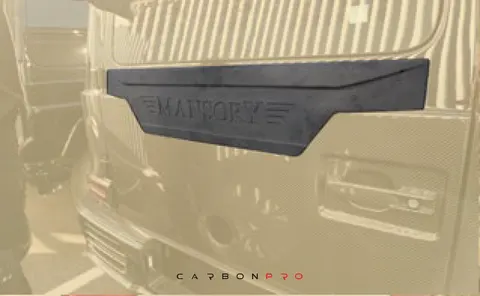 Rear door panel