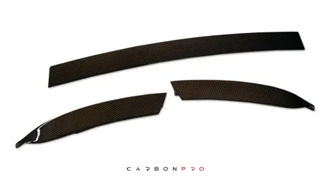 Rear spoiler lip