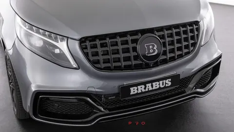 Signature front grille sport