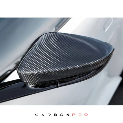 Mirror cover in carbon