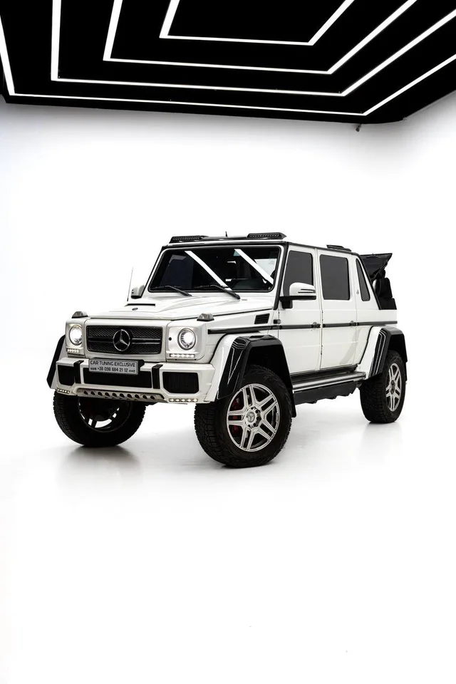 Mercedes-Benz G-Class BRABUS — White / Red